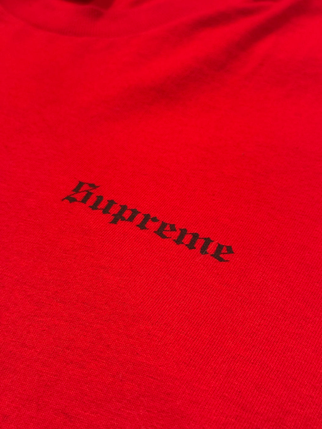 SUPREME T-shirt