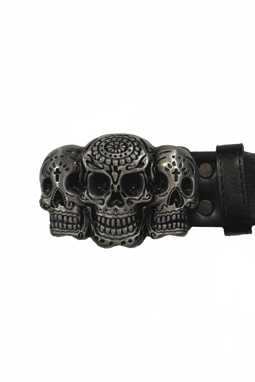 SKÄRP MED DÖSKALLAR