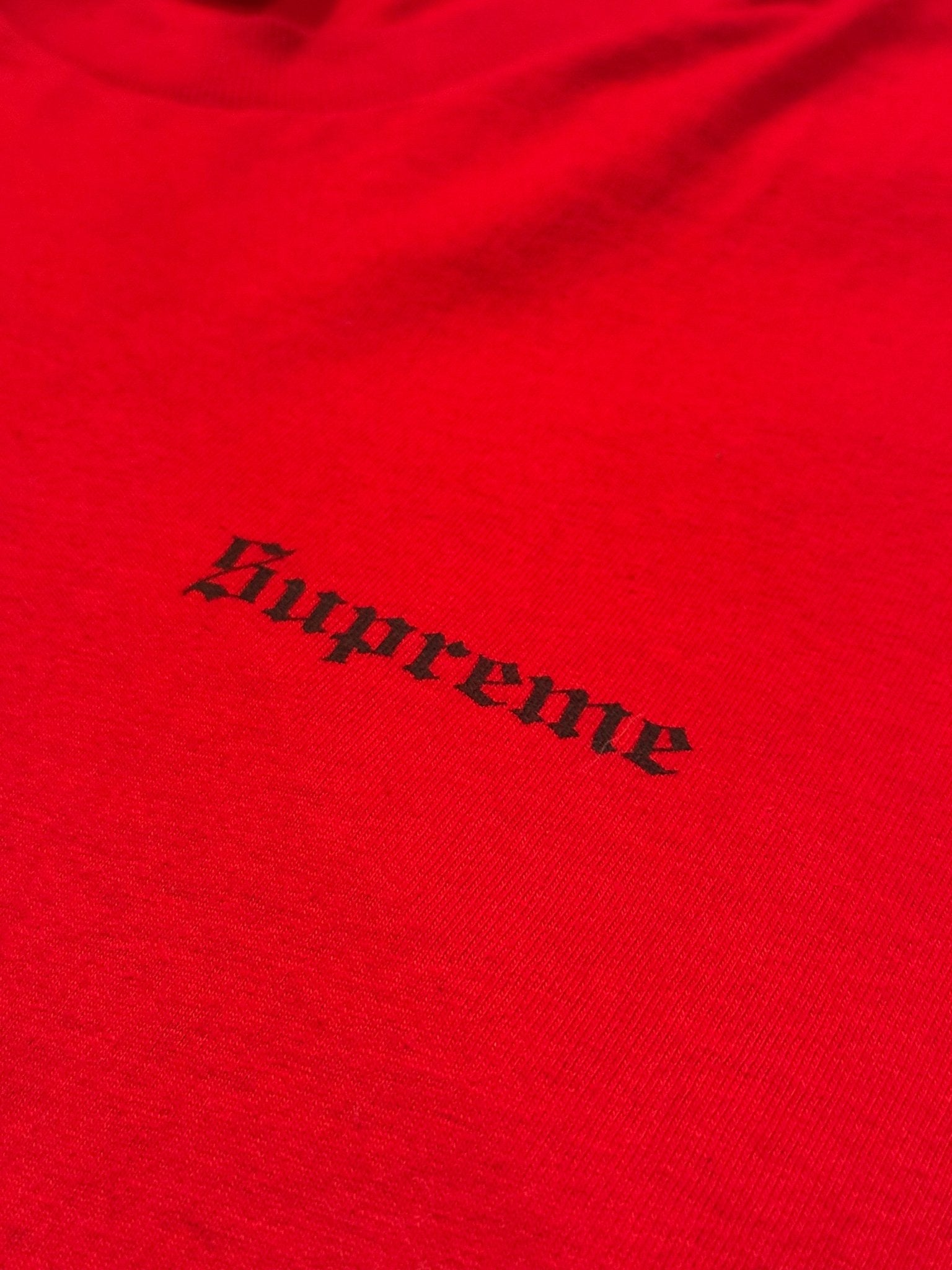 SUPREME T-shirt - DESIGNER CLUB STUDIO - 